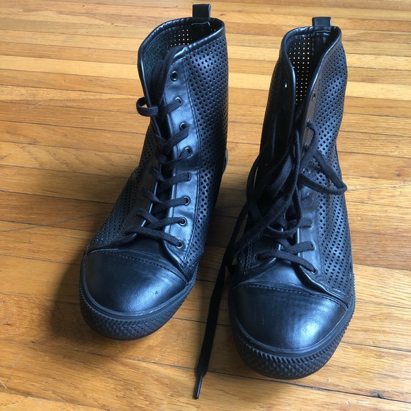 Shelly’s London Black Leather sneaker - Picture 3 of 6